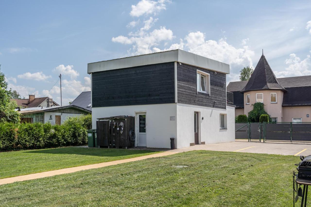 Family Garden With Free Private Parking & Playground Appartement *